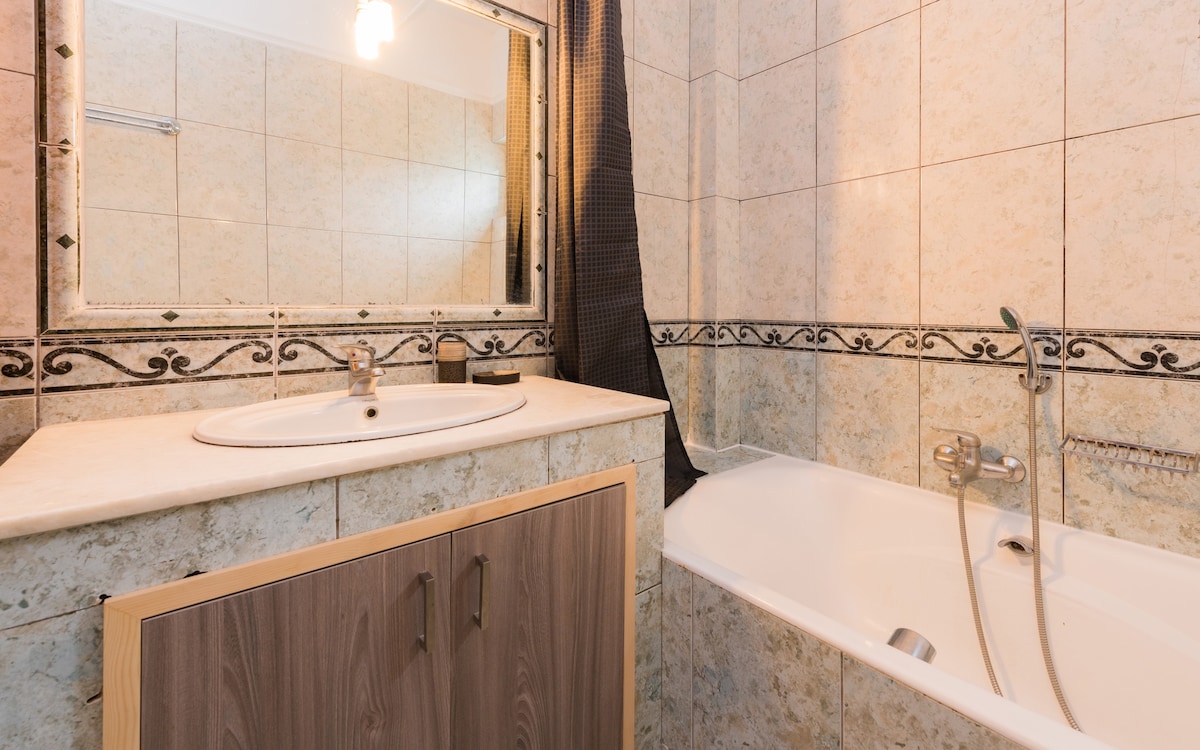 panos taverna restaurant laganas grill house food 